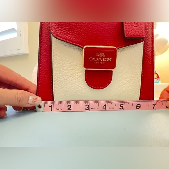 Coach cross body bag. - Picture 11 of 13